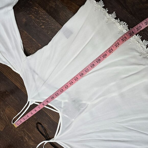 Forever 21 White Gauzy Open Shoulder Bell Sleeve Boho Top Medium - Picture 11 of 11